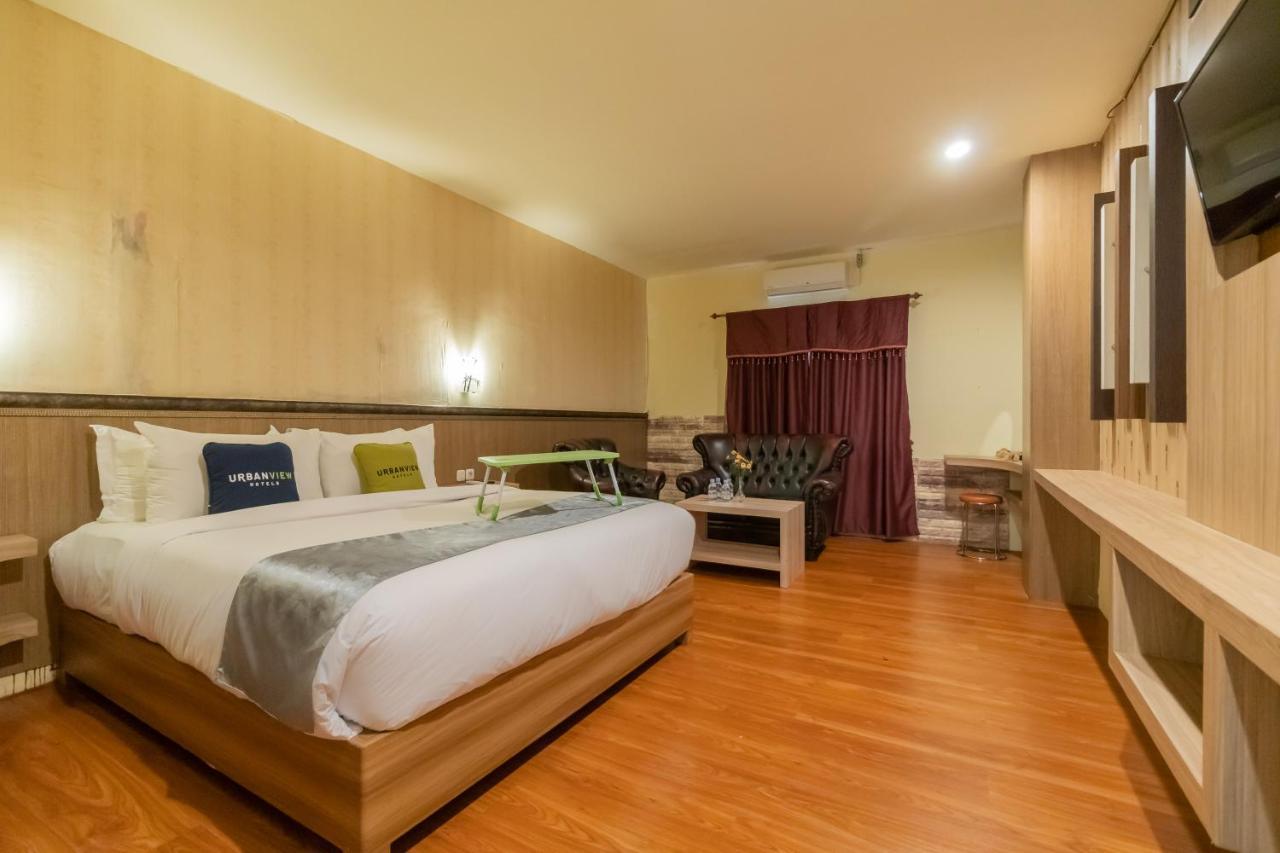 Urbanview Hotel Best Skip Palembang Exteriér fotografie