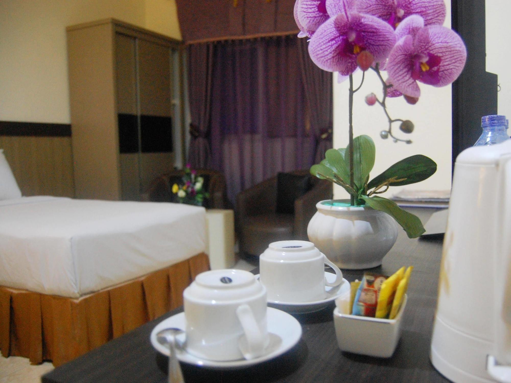 Urbanview Hotel Best Skip Palembang Exteriér fotografie