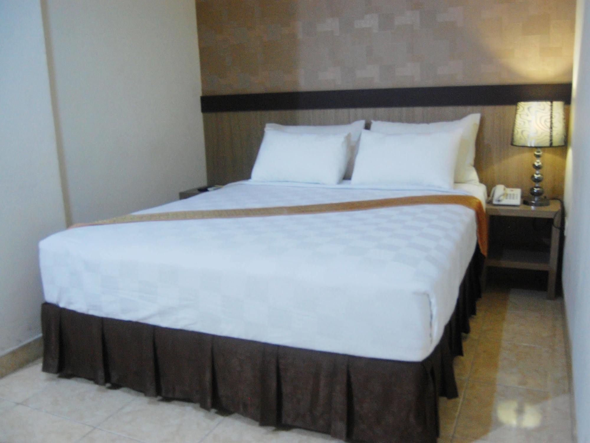 Urbanview Hotel Best Skip Palembang Exteriér fotografie